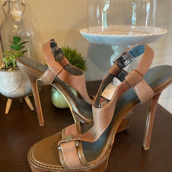 Calvin Klein tan platform heels - Picture 6 of 10